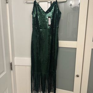 NWT Lulus Forest Anjou Green Sequin Fringe Midi Dress size small black tie